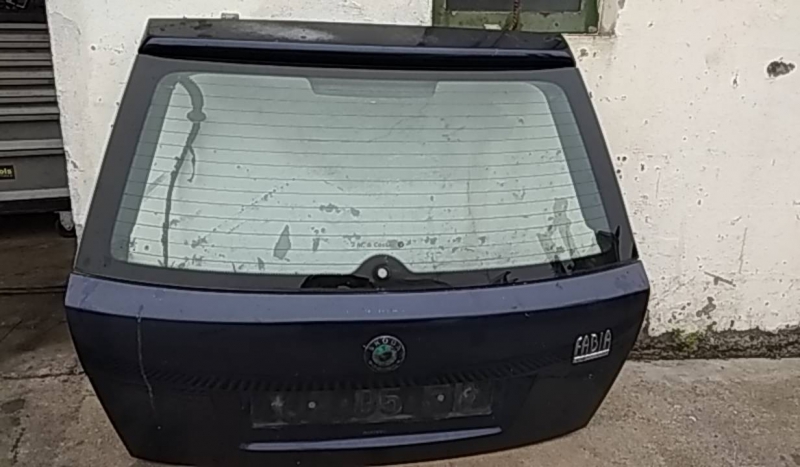 Tampa da Mala SKODA FABIA (6Y2) | 99 - 08 (20210335).