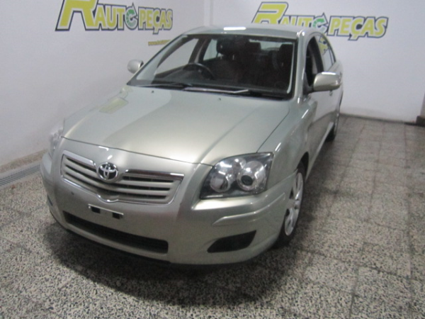  TOYOTA AVENSIS três volumes (T25) | 03 - 08