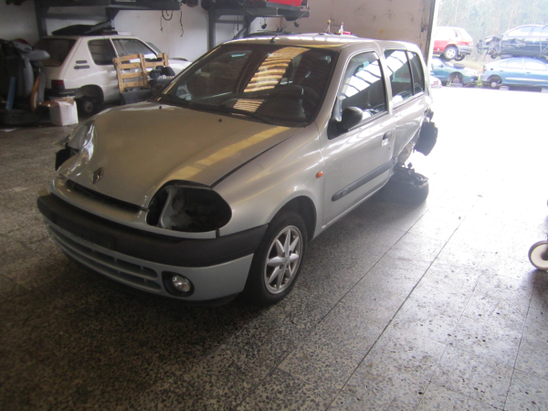  RENAULT CLIO II (BB0/1/2_, CB0/1/2_) | 98 - (1223144).