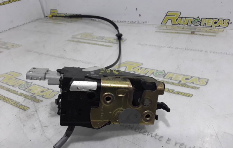 Fecho da Porta Frente Dto CITROËN C4 Coupé (LA_) | 04 - 11 (137406).