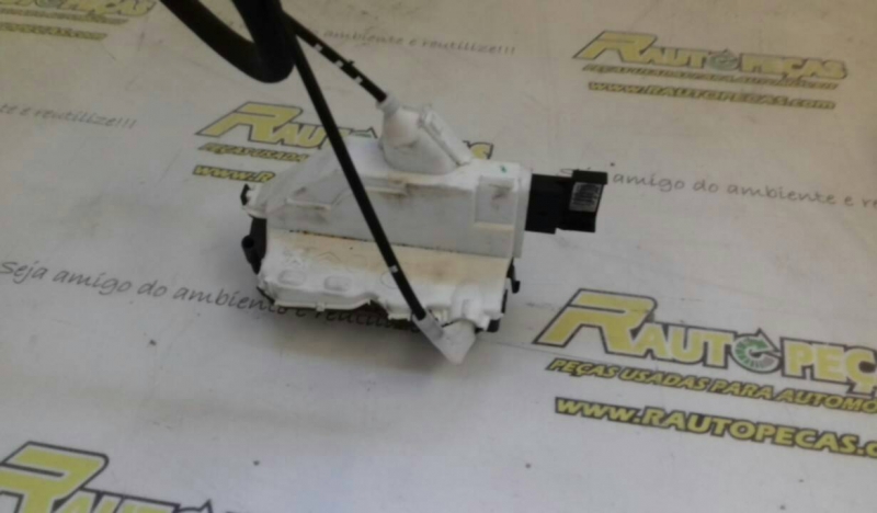 Fecho da Porta Frente Direito CITROËN DS3 | 09 - 16 (20157753).