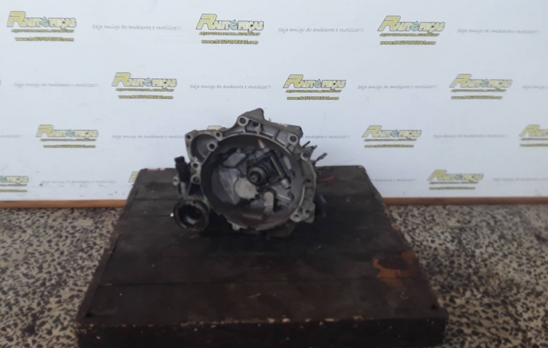Caixa de Velocidades VOLKSWAGEN POLO CLASSIC (6KV2) | 95 - 02 (20174031).