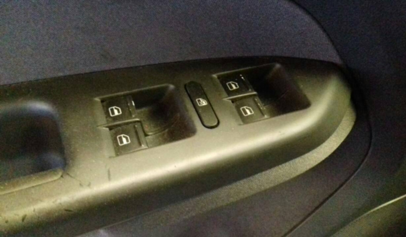 Interruptor Vidros Porta Frente Esquerdo Condutor VOLKSWAGEN TOURAN (1T1, 1T2) | 03 - 10 (20192000).