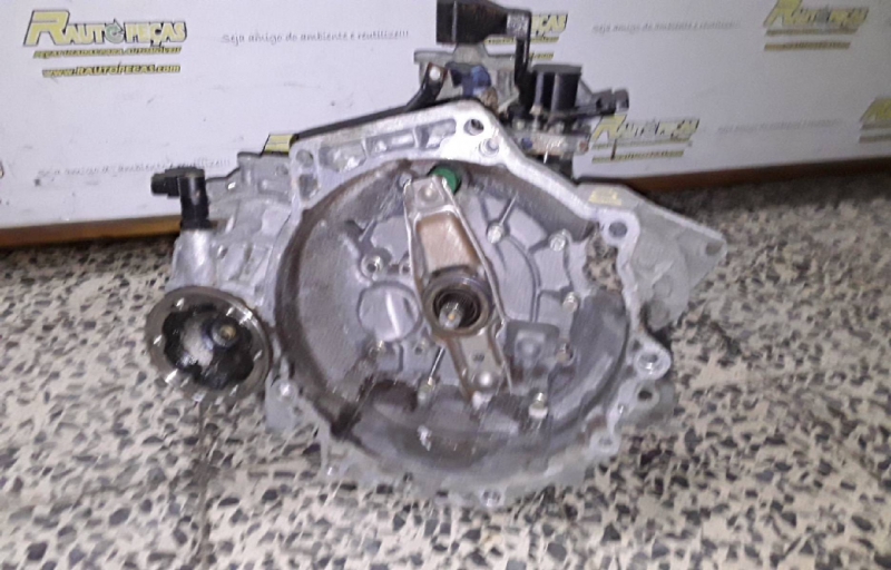 Caixa de Velocidades VOLKSWAGEN GOLF IV (1J1) | 97 - 05 (20197249).