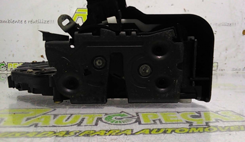 Fecho da Porta Trás Esquerdo VOLVO V50 (545) | 03 - 12 (20201611).